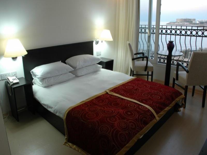 Ada Beach Hotel Karavas  Bagian luar foto