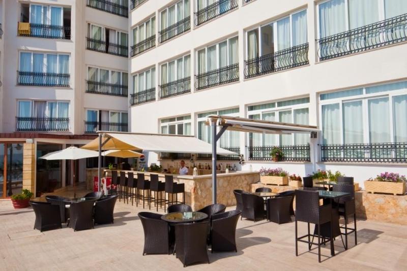 Ada Beach Hotel Karavas  Bagian luar foto