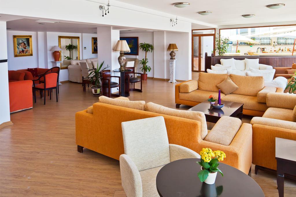 Ada Beach Hotel Karavas  Bagian luar foto